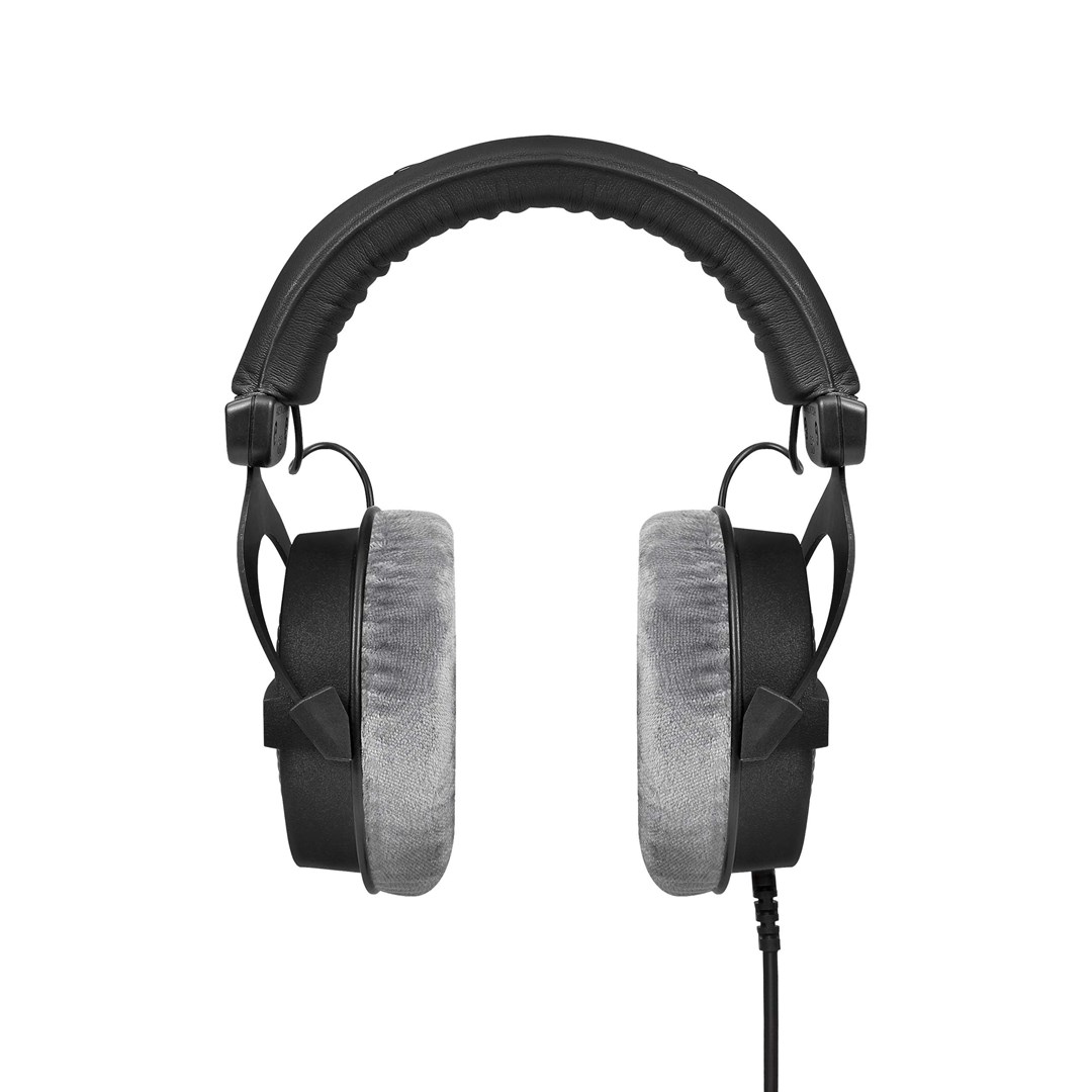 Beyerdynamic  DT 990 PRO Headphones Wired