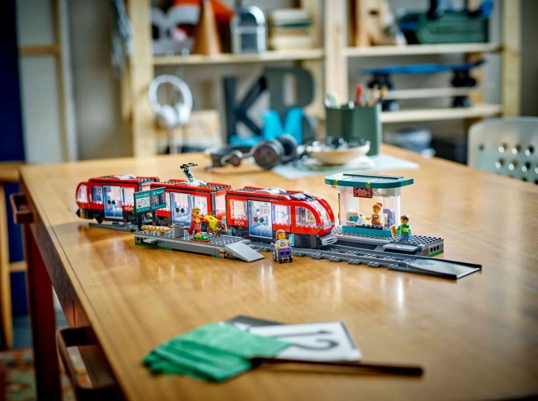 LEGO  Blocks City Downtown Streetcar and