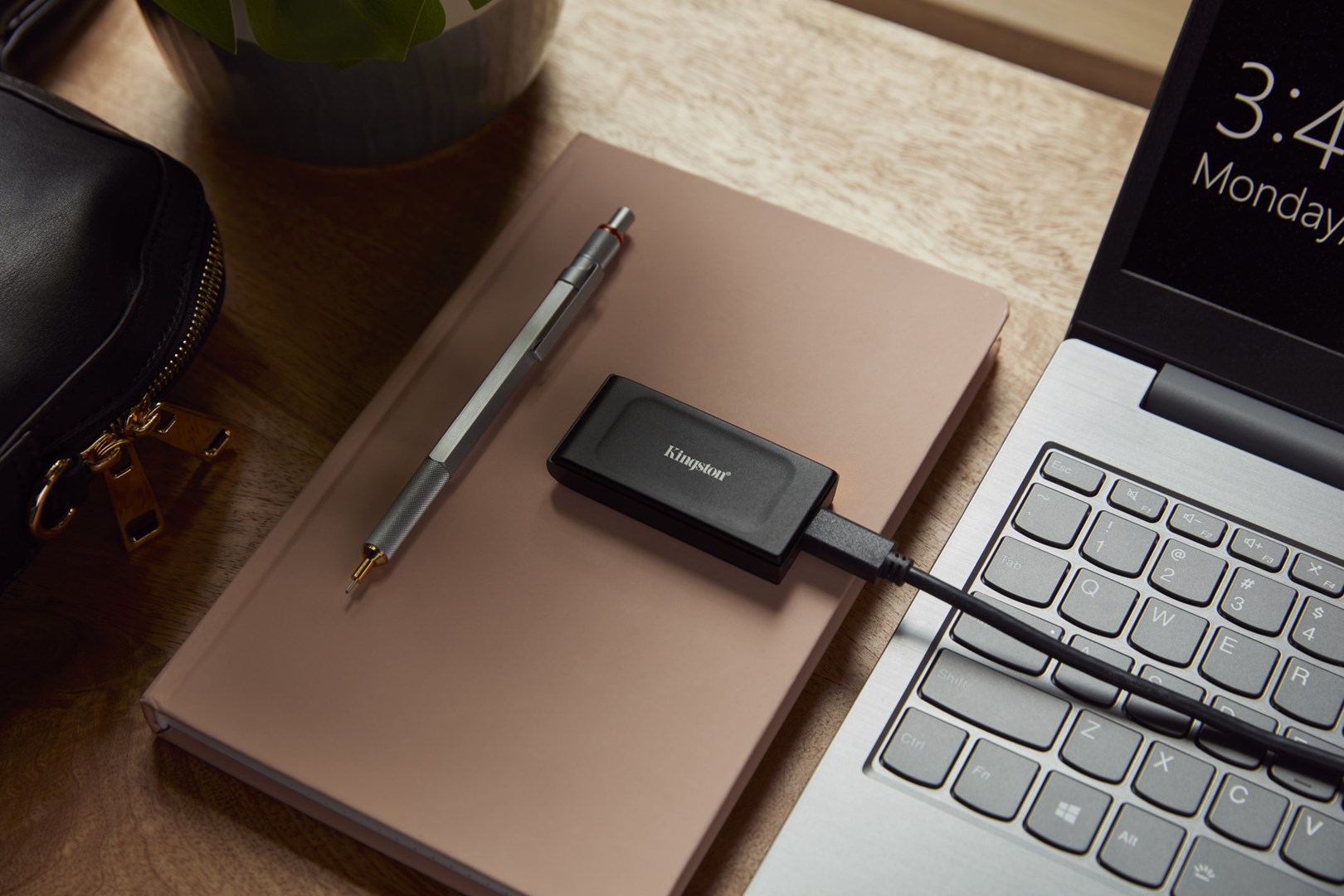 KINGSTON  SSD XS1000 1TB USB3.2