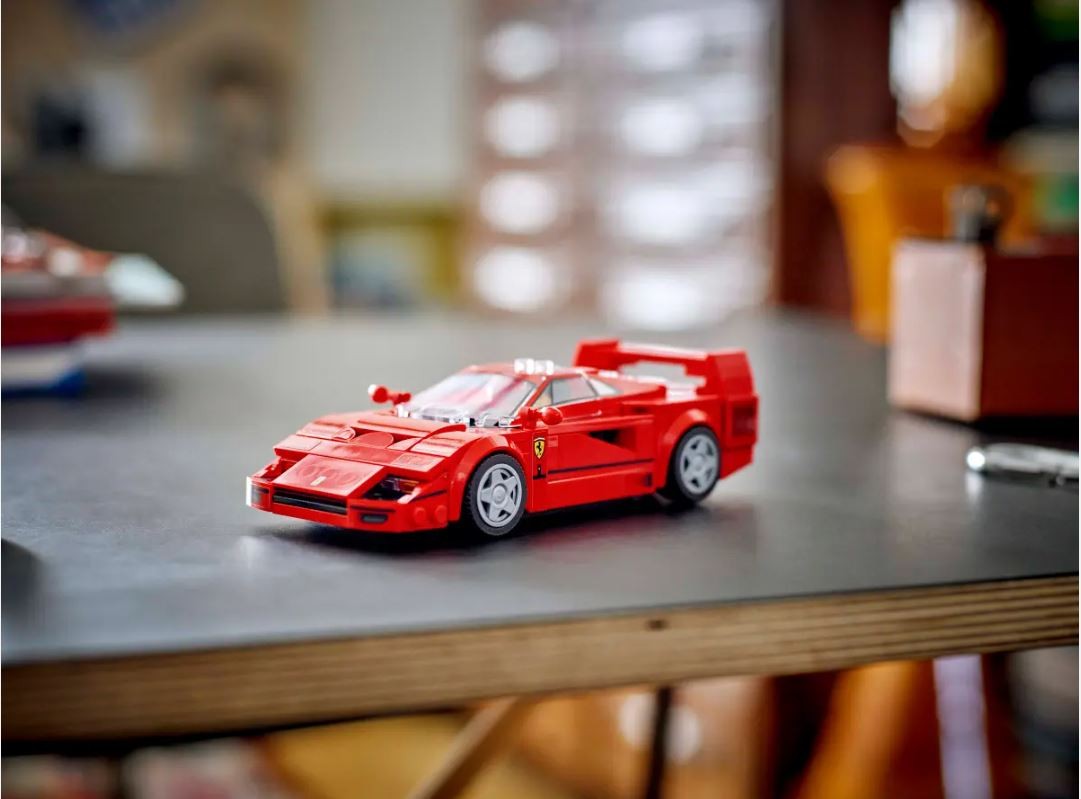 LEGO   Speed Champions Supercar Ferrari F40