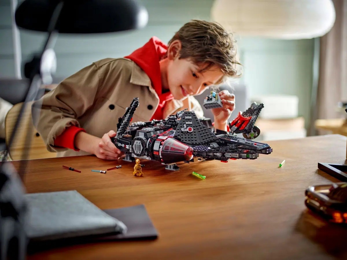 LEGO  STAR WARS 75389 The Dark