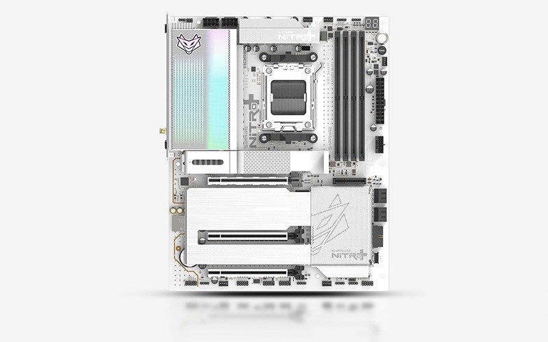 SAPPHIRE  NITRO+ X870EA PHANTOMLINK P.E