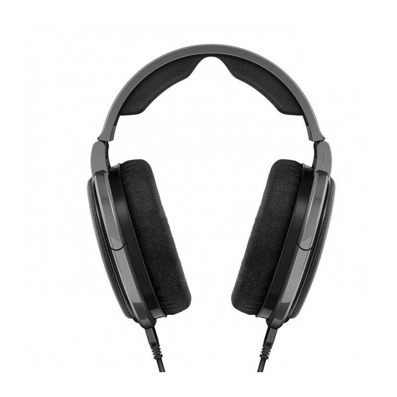 Sennheiser HD 650 wired headphones |