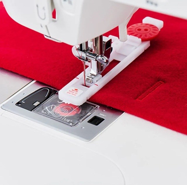 Singer  Elite sewing machine CE677 Electric